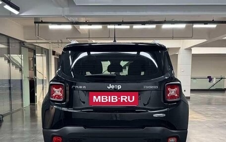 Jeep Renegade I рестайлинг, 2017 год, 1 016 000 рублей, 5 фотография
