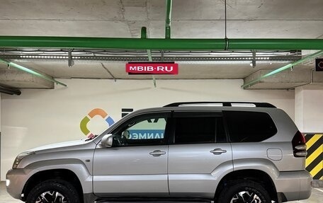 Toyota Land Cruiser Prado 120 рестайлинг, 2008 год, 2 035 000 рублей, 2 фотография
