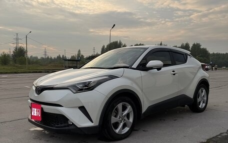 Toyota C-HR I рестайлинг, 2018 год, 2 230 000 рублей, 1 фотография