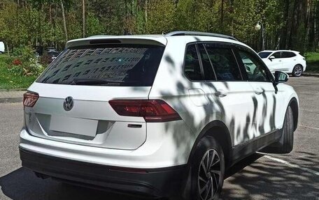 Volkswagen Tiguan II, 2019 год, 2 000 000 рублей, 4 фотография