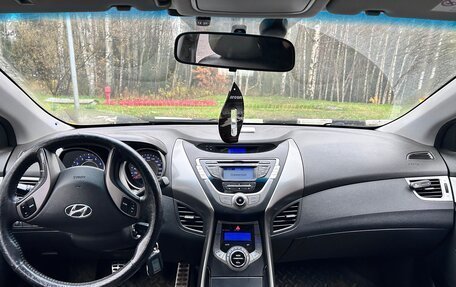 Hyundai Elantra V, 2012 год, 750 000 рублей, 5 фотография