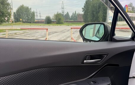 Toyota C-HR I рестайлинг, 2018 год, 2 230 000 рублей, 8 фотография