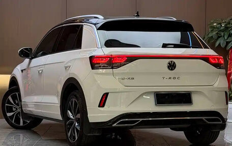 Volkswagen T-Roc I, 2023 год, 1 299 000 рублей, 8 фотография
