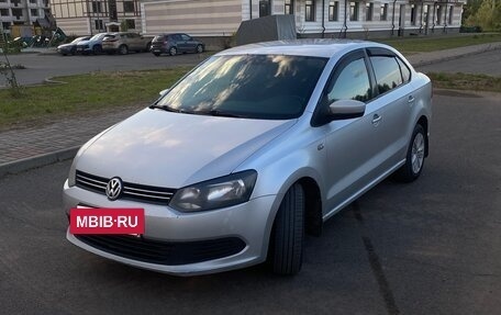 Volkswagen Polo VI (EU Market), 2011 год, 385 000 рублей, 31 фотография