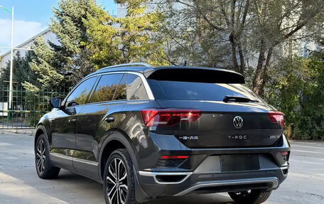 Volkswagen T-Roc I, 2023 год, 1 299 500 рублей, 7 фотография