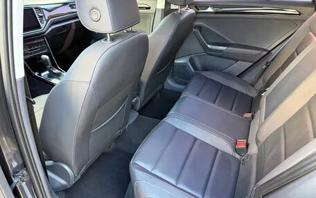 Volkswagen T-Roc I, 2023 год, 1 299 500 рублей, 21 фотография