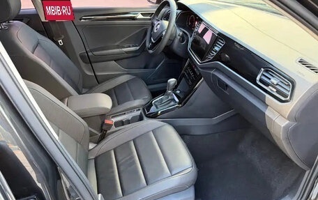 Volkswagen T-Roc I, 2023 год, 1 299 500 рублей, 15 фотография