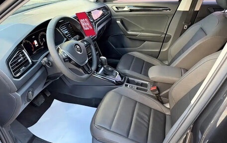 Volkswagen T-Roc I, 2023 год, 1 299 500 рублей, 14 фотография