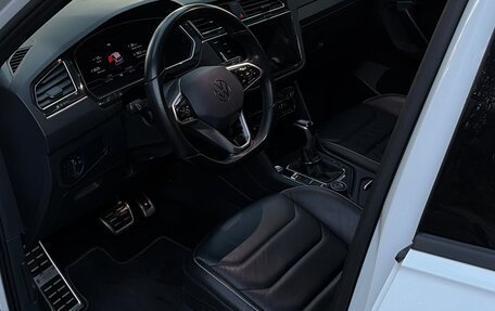 Volkswagen Tiguan II, 2021 год, 2 700 000 рублей, 8 фотография