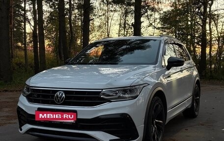Volkswagen Tiguan II, 2021 год, 2 700 000 рублей, 4 фотография