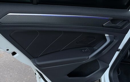 Volkswagen Tiguan II, 2021 год, 2 700 000 рублей, 17 фотография