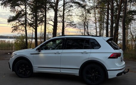 Volkswagen Tiguan II, 2021 год, 2 700 000 рублей, 23 фотография