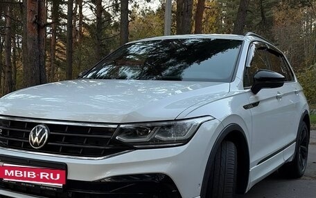 Volkswagen Tiguan II, 2021 год, 2 700 000 рублей, 25 фотография