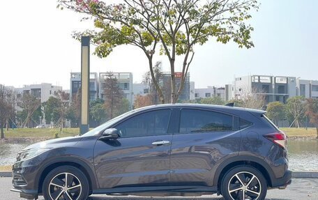 Honda Vezel, 2022 год, 1 340 000 рублей, 6 фотография