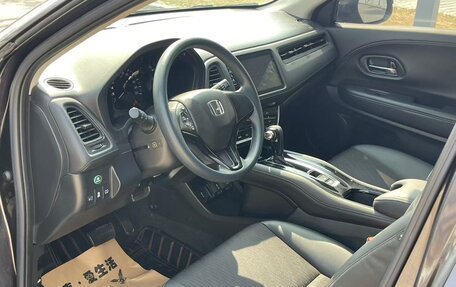 Honda Vezel, 2022 год, 1 340 000 рублей, 10 фотография