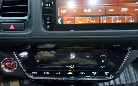 Honda Vezel, 2022 год, 1 340 000 рублей, 16 фотография