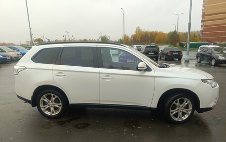 Mitsubishi Outlander III рестайлинг 3, 2013 год, 1 200 000 рублей, 2 фотография