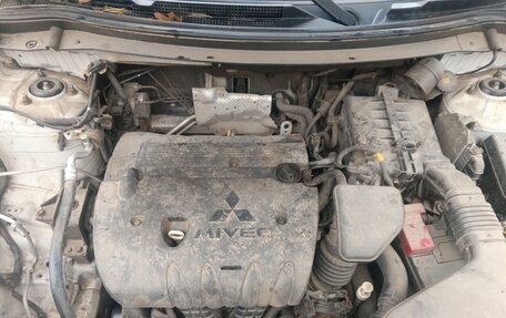 Mitsubishi Outlander III рестайлинг 3, 2013 год, 1 200 000 рублей, 9 фотография