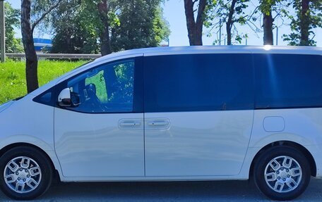 Hyundai Staria, 2023 год, 4 650 000 рублей, 2 фотография