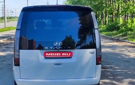 Hyundai Staria, 2023 год, 4 650 000 рублей, 4 фотография