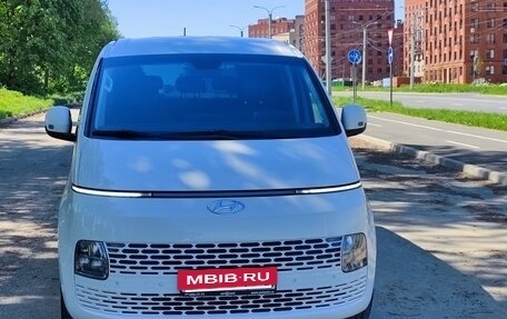Hyundai Staria, 2023 год, 4 650 000 рублей, 8 фотография