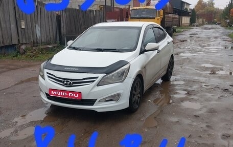 Hyundai Solaris II рестайлинг, 2015 год, 490 000 рублей, 1 фотография