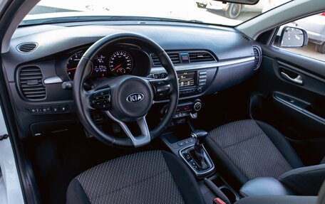 KIA Rio IV, 2018 год, 1 495 000 рублей, 13 фотография