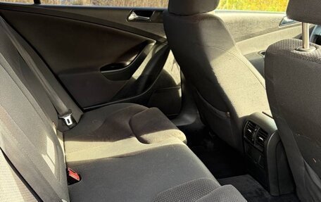 Volkswagen Passat B6, 2007 год, 630 000 рублей, 14 фотография