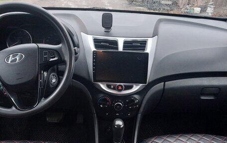 Hyundai Solaris II рестайлинг, 2015 год, 490 000 рублей, 7 фотография