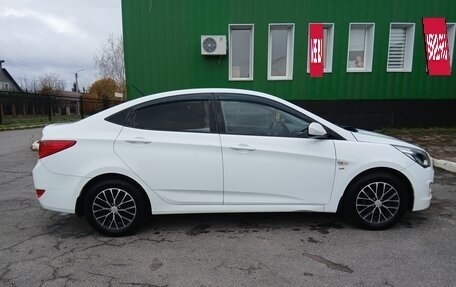 Hyundai Solaris II рестайлинг, 2014 год, 865 000 рублей, 7 фотография