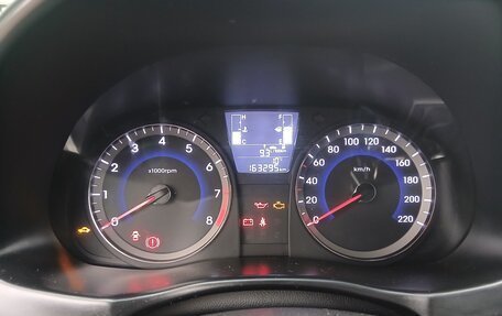 Hyundai Solaris II рестайлинг, 2014 год, 865 000 рублей, 14 фотография