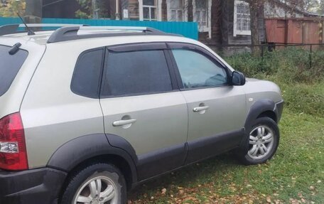 Hyundai Tucson III, 2006 год, 600 000 рублей, 2 фотография