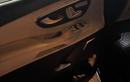 Mercedes-Benz V-Класс, 2019 год, 4 200 000 рублей, 15 фотография