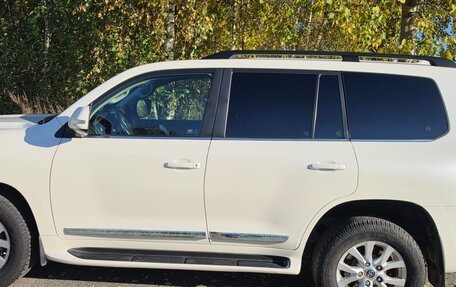 Toyota Land Cruiser 200, 2018 год, 6 170 000 рублей, 8 фотография