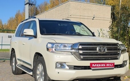 Toyota Land Cruiser 200, 2018 год, 6 170 000 рублей, 1 фотография