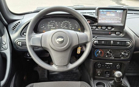 Chevrolet Niva I рестайлинг, 2019 год, 859 000 рублей, 10 фотография