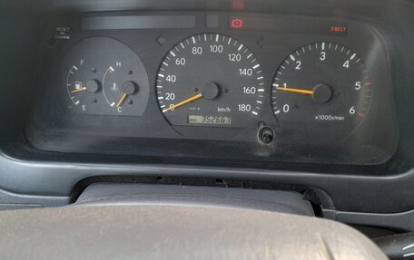 Toyota HiAce, 2002 год, 350 000 рублей, 9 фотография