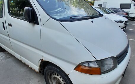 Toyota HiAce, 2002 год, 350 000 рублей, 7 фотография