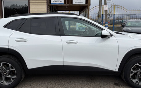 Chevrolet Trax, 2024 год, 1 800 000 рублей, 4 фотография