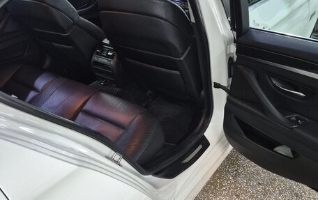 BMW 5 серия, 2011 год, 1 900 000 рублей, 13 фотография