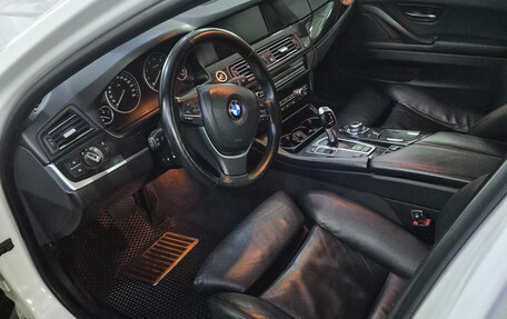 BMW 5 серия, 2011 год, 1 900 000 рублей, 9 фотография
