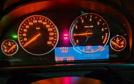 BMW 5 серия, 2011 год, 1 900 000 рублей, 15 фотография