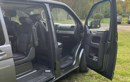 Volkswagen Multivan T5, 2012 год, 1 950 000 рублей, 10 фотография
