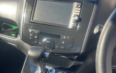 Nissan Serena IV, 2011 год, 1 330 000 рублей, 12 фотография