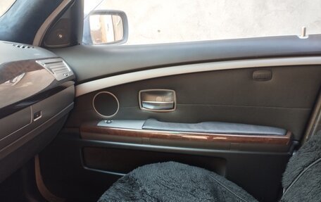 BMW 7 серия, 2006 год, 740 000 рублей, 7 фотография