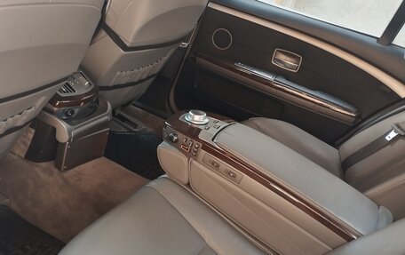 BMW 7 серия, 2006 год, 740 000 рублей, 9 фотография