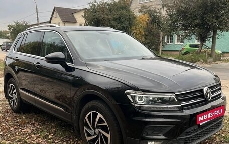 Volkswagen Tiguan II, 2018 год, 2 150 000 рублей, 2 фотография