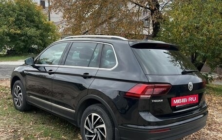 Volkswagen Tiguan II, 2018 год, 2 150 000 рублей, 3 фотография