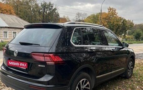 Volkswagen Tiguan II, 2018 год, 2 150 000 рублей, 4 фотография