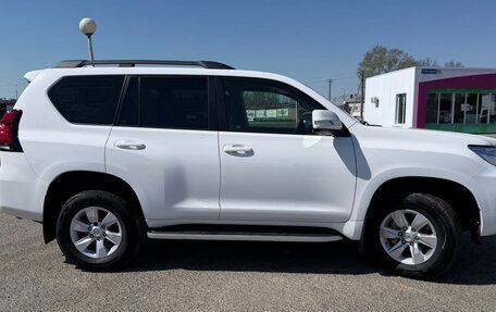 Toyota Land Cruiser Prado 150 рестайлинг 2, 2020 год, 5 550 000 рублей, 2 фотография